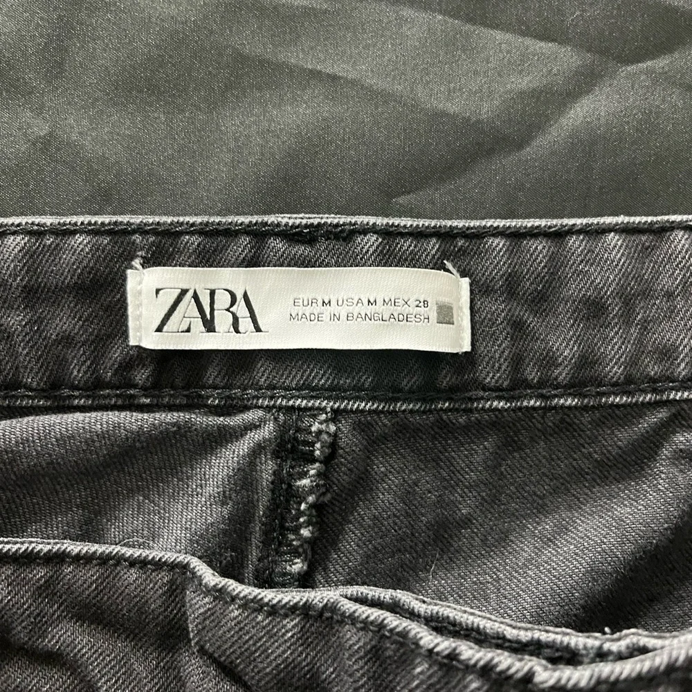 Zara black  Frayed Jean Shorts denim medium - Picture 4 of 5